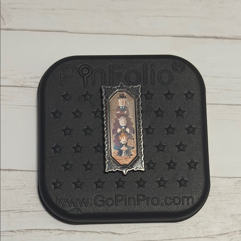 Loungefly Haunted Mansion Quicksand Men Pin